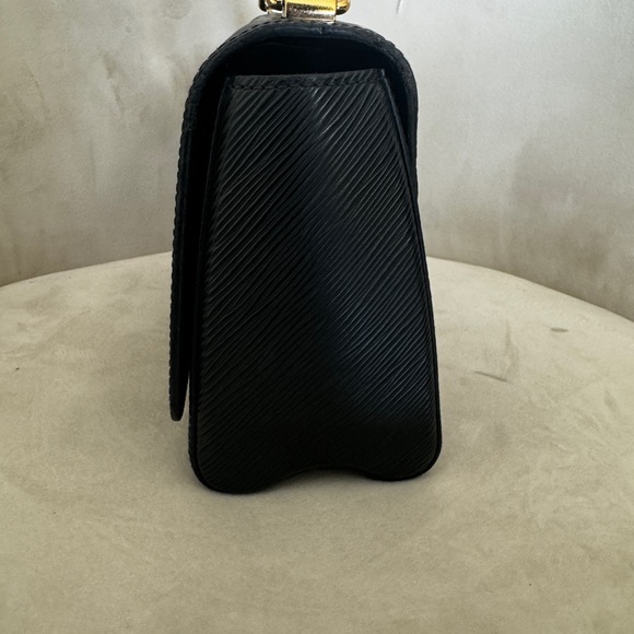 Louis Vuitton TWIST LEATHER CROSSBODY BAG - Picture 6 of 14